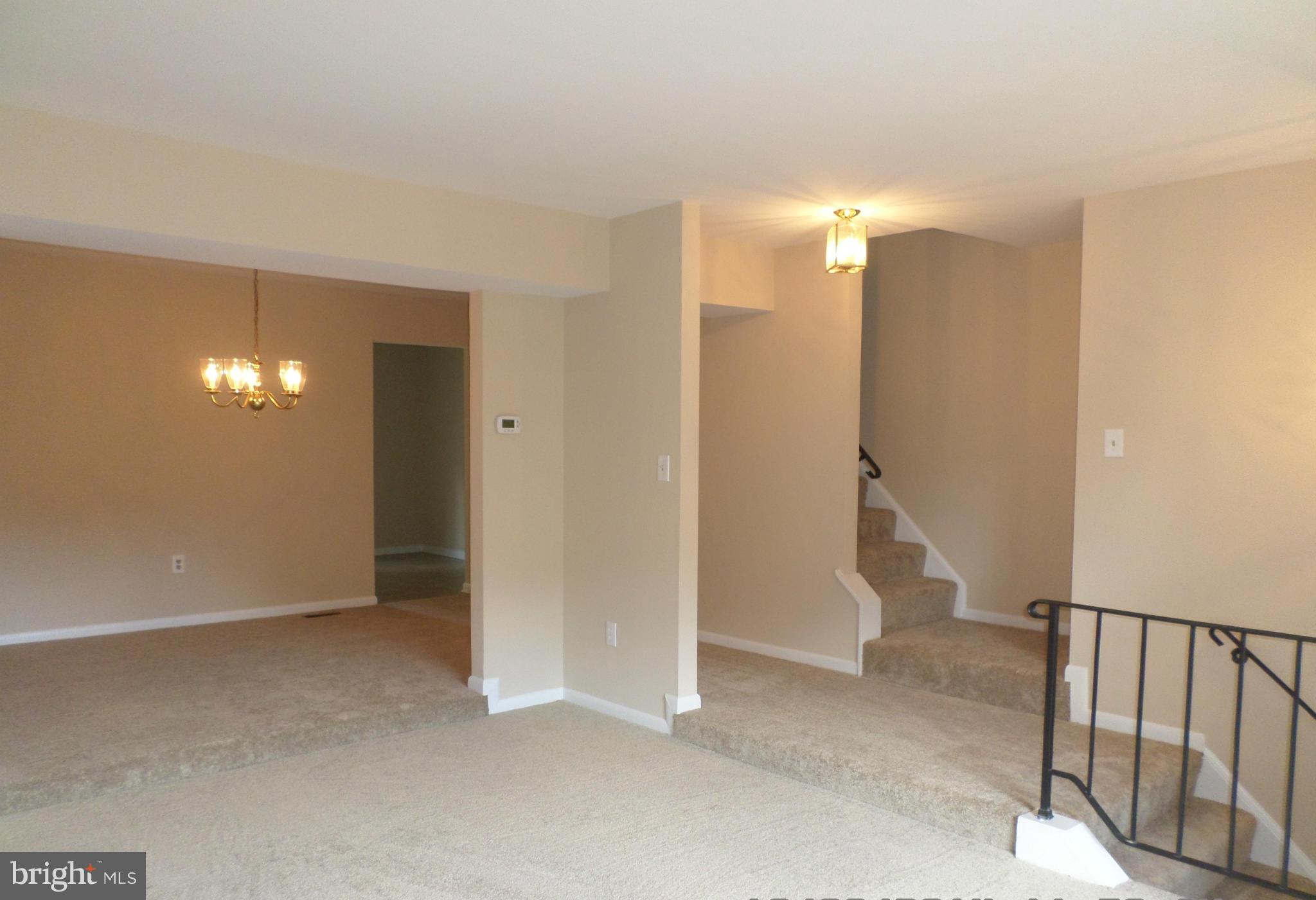 2839 Schoolhouse Circle Silver Spring, MD 20902 - Photo 7 of 26 Living Room