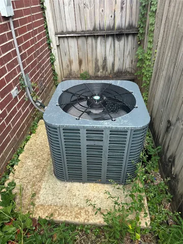 $1,800 | 910 Calm Creek Court, Channelview, TX 77530