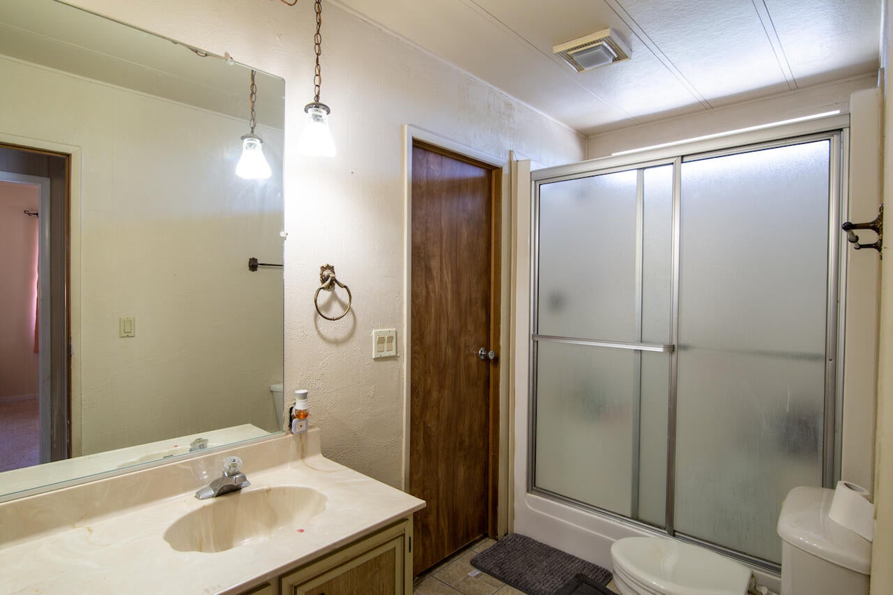 8590 Southwest Shad Road Terrebonne, OR 97760 - Photo 27 of 36 HDR426