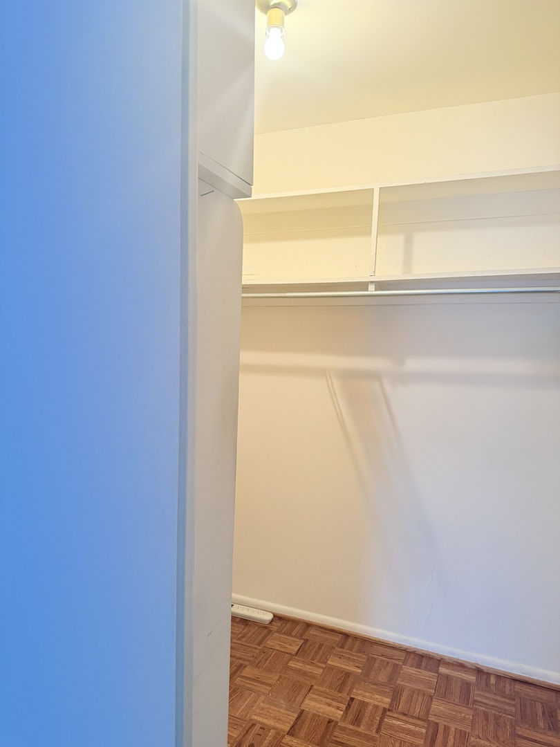 6833 North Kedzie Avenue, Unit 1006 Chicago, IL 60645 - Photo 8 of 17