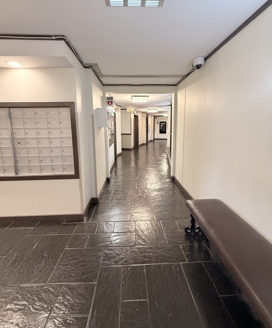 6833 North Kedzie Avenue, Unit 1006 Chicago, IL 60645 - Photo 16 of 17