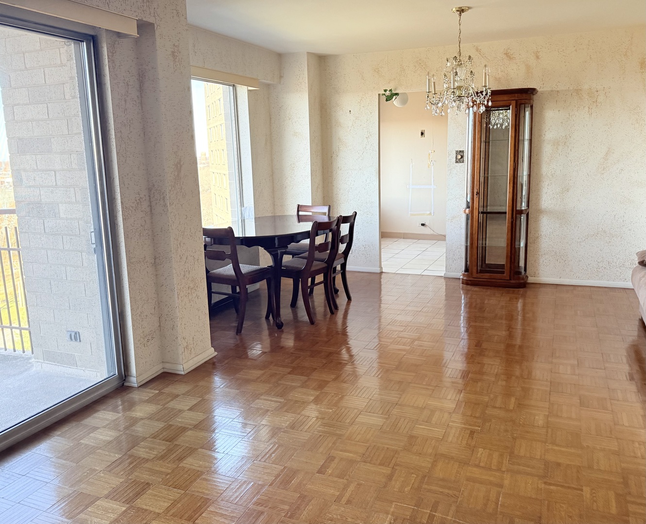 6833 North Kedzie Avenue, Unit 1006 Chicago, IL 60645 - Photo 5 of 17