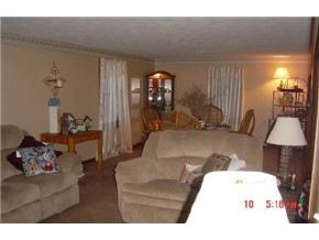 68 Litchfield Road Londonderry, NH 03053 - Photo 2 of 6