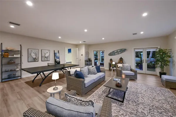 $4,475,000 | 750 Siesta Key Circle, Sarasota, FL 34242