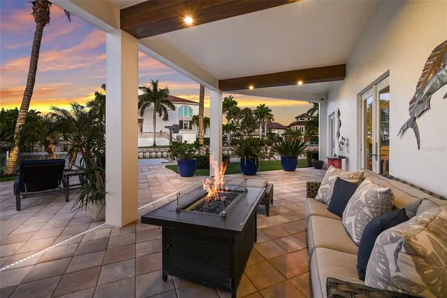 $4,850,000 | 750 Siesta Key Circle, Sarasota, FL 34242