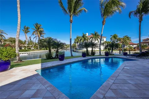 $4,475,000 | 750 Siesta Key Circle, Sarasota, FL 34242