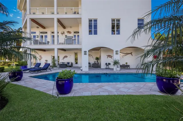 $4,850,000 | 750 Siesta Key Circle, Sarasota, FL 34242