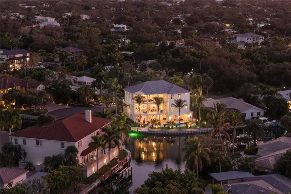 $4,475,000 | 750 Siesta Key Circle, Sarasota, FL 34242