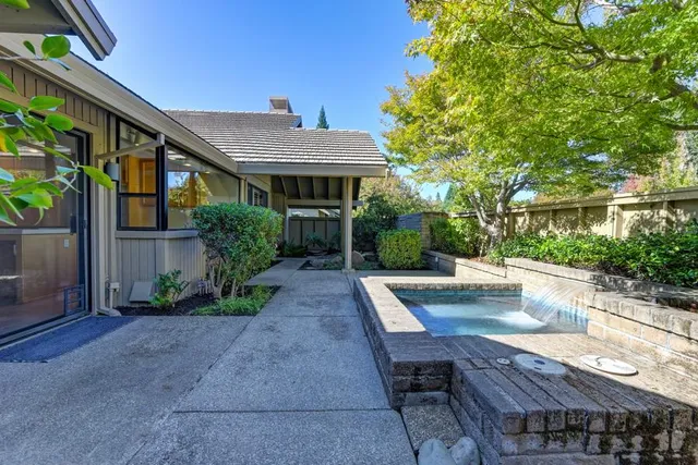 a view of a livingroom with a fireplace