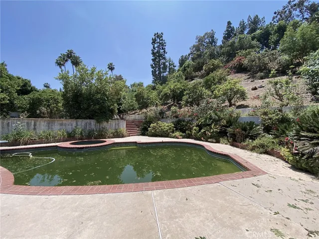 $1,399,000 | 5323 Del Moreno Drive, Woodland Hills, CA 91364
