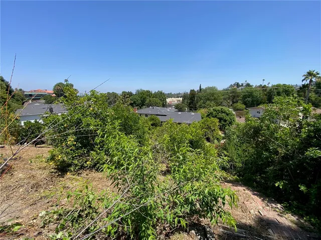 $1,399,000 | 5323 Del Moreno Drive, Woodland Hills, CA 91364