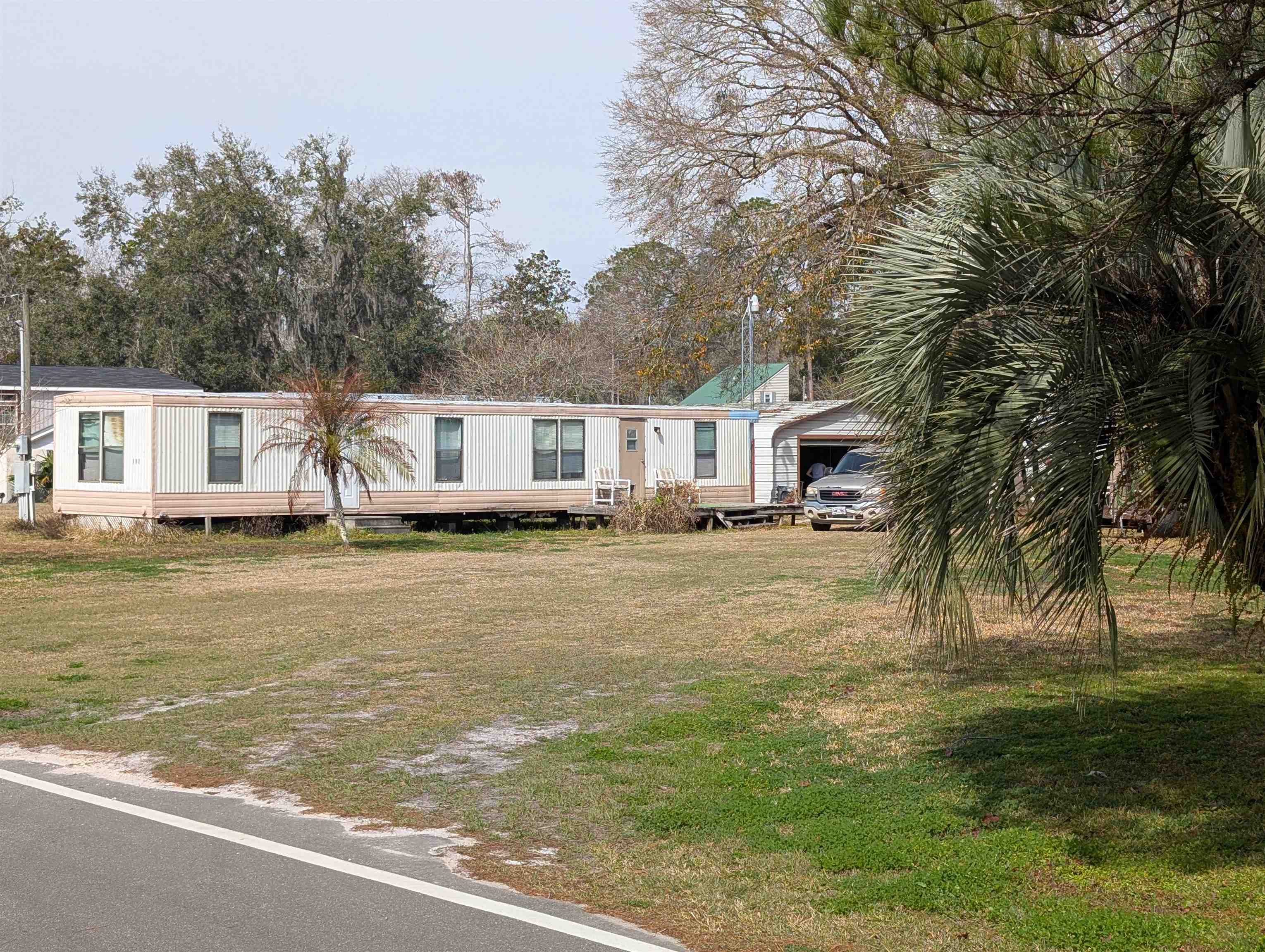102 Edgewater Road Satsuma, FL 32189 - Photo 11 of 21