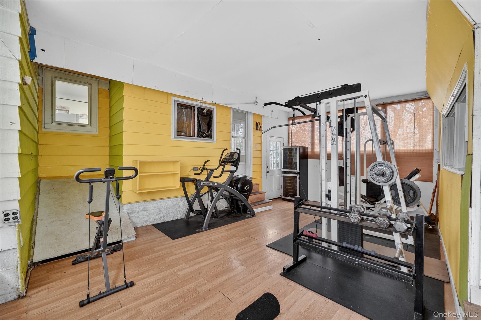 560 Locust Avenue Port Chester, NY 10573 - Photo 29 of 35 a view of a room with gym equipment