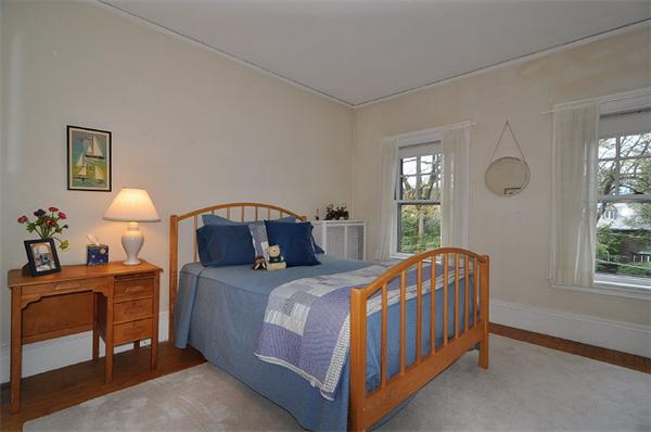 21 Hillside Road Wellesley, MA 02481 - Photo 12 of 16