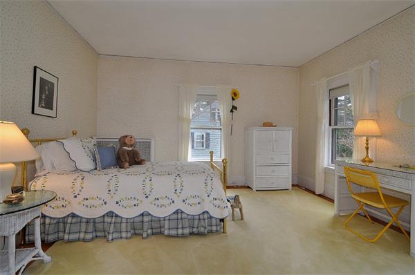 21 Hillside Road Wellesley, MA 02481 - Photo 10 of 16