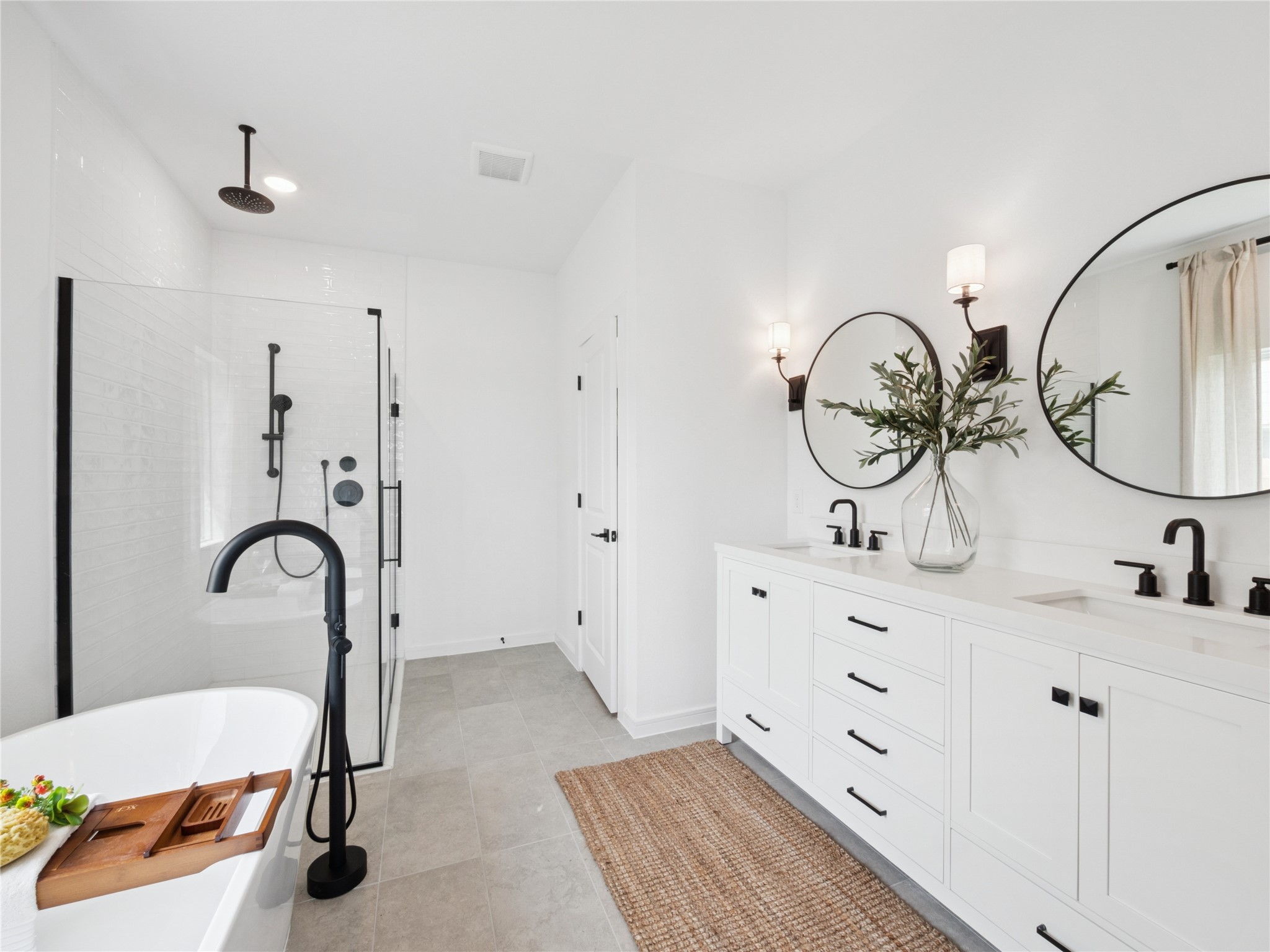 2711 Dark Lantern Drive Rosenberg, TX 77471 - Photo 11 of 36 Luxurious primary bath (*Photo not of actual home and used for illustration purposes only.)