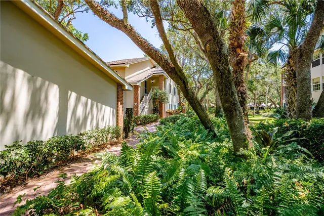 $3,200 | 107 Park Shores Circle, Unit 28W, Vero Beach, FL 32963