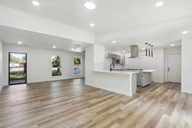 $2,300 | 9807 Kendal Drive, Austin, TX 78753