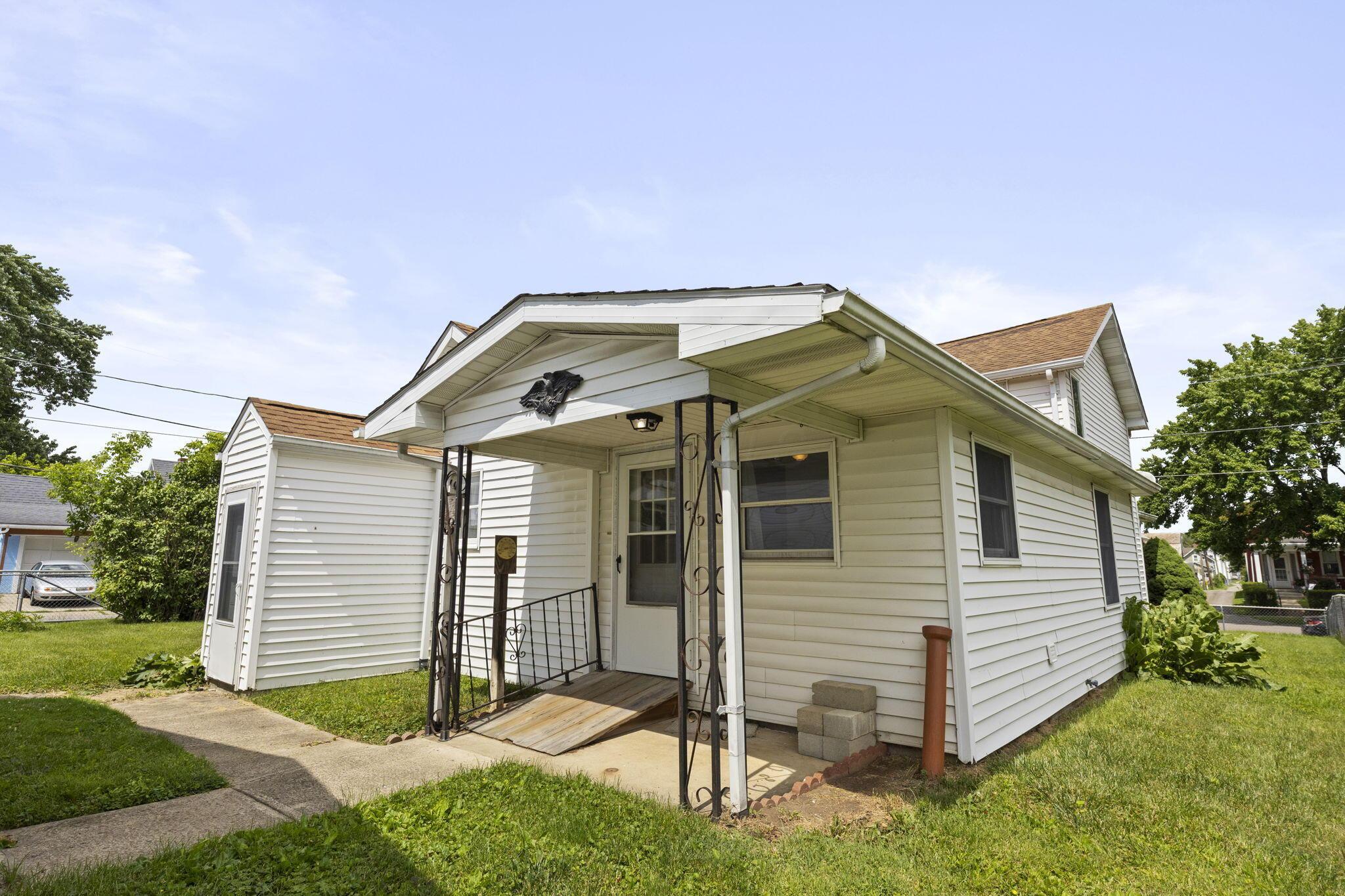 175 South 5th Street Newark, OH 43055 - Photo 44 of 50 Back Porch