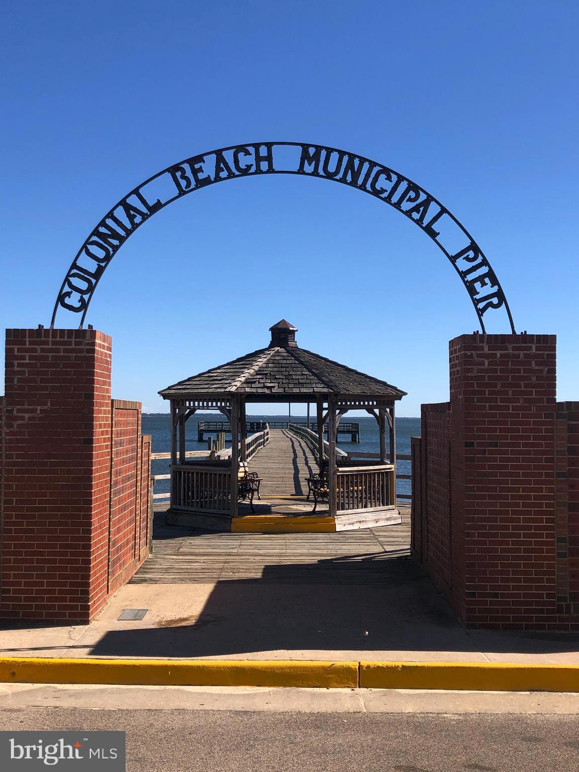 88 Brooks Drive Colonial Beach, VA 22443 - Photo 32 of 36 a view of balcony and swimming pool