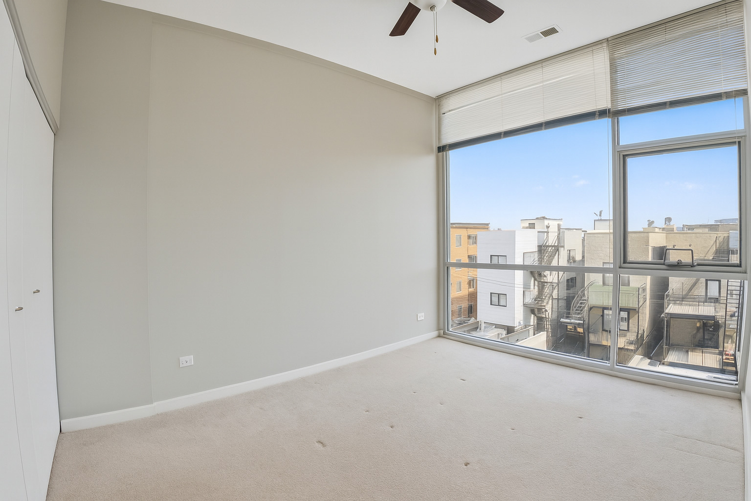 1540 West Fullerton Avenue, Unit 405 Chicago, IL 60614 - Photo 10 of 17 a view of a room with window