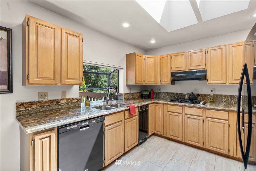 2914 Cedar Avenue South Renton, WA 98055 - Photo 9 of 25