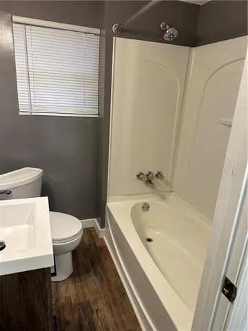 $247,800 | 8510 Grandview Lane, Overland Park, KS 66212