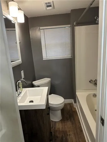 $247,800 | 8510 Grandview Lane, Overland Park, KS 66212