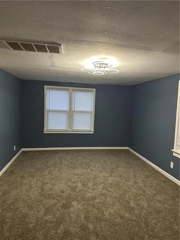 $247,800 | 8510 Grandview Lane, Overland Park, KS 66212