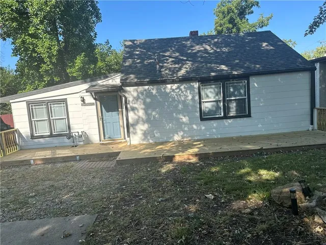 $247,800 | 8510 Grandview Lane, Overland Park, KS 66212