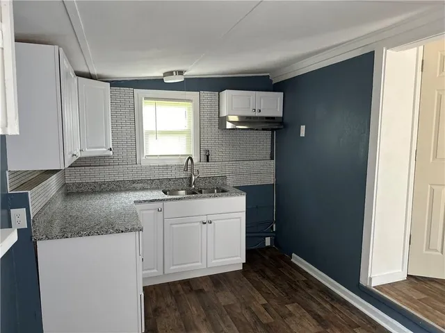 $247,800 | 8510 Grandview Lane, Overland Park, KS 66212