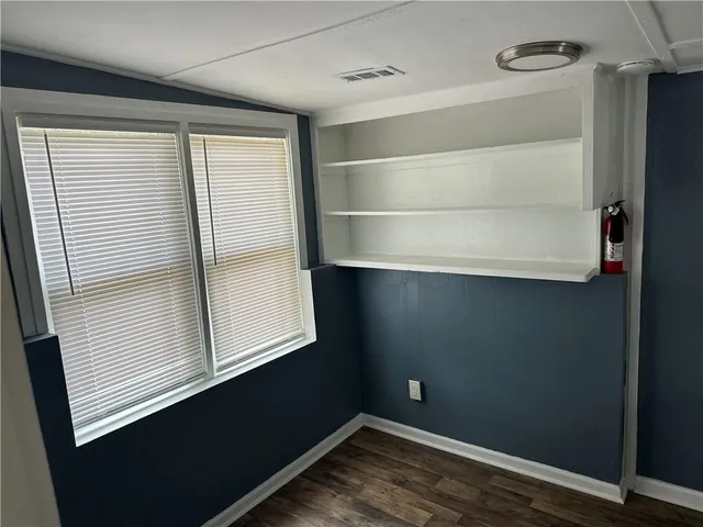 $247,800 | 8510 Grandview Lane, Overland Park, KS 66212