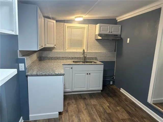 $247,800 | 8510 Grandview Lane, Overland Park, KS 66212