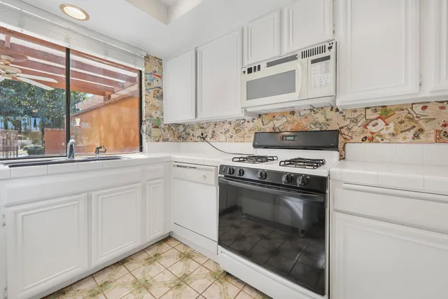 $255,000 | 2 Valencia Drive, Rancho Mirage, CA 92270