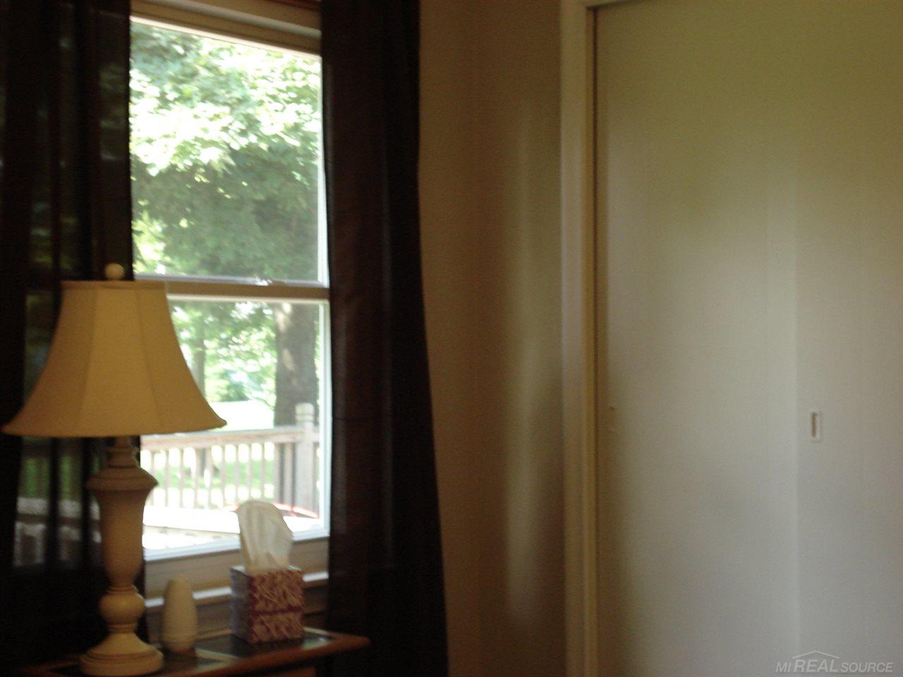 6292 Lakeshore Road Lexington, MI 48450 - Photo 22 of 31 31330020-21.JPG