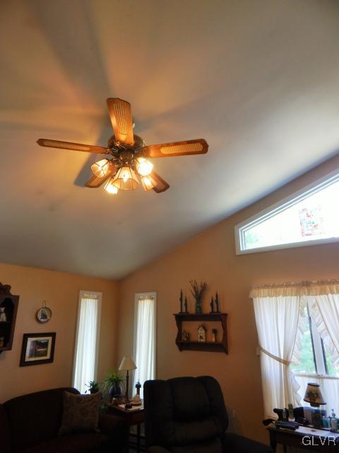 151 Comanche Pines Road Effort, PA 18330 - Photo 8 of 42