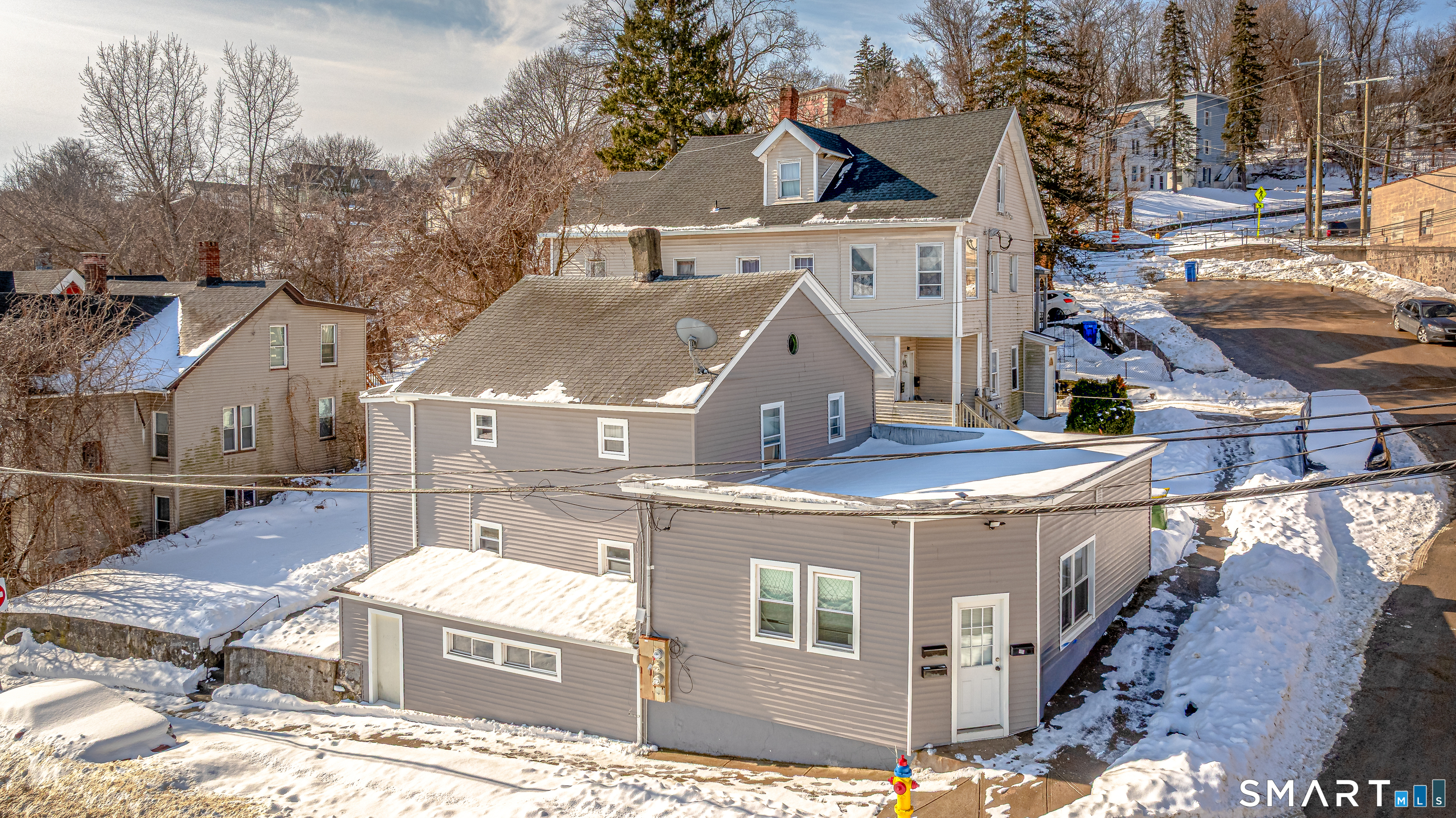 429 Washington Avenue Waterbury, CT 06708 - Photo 2 of 25