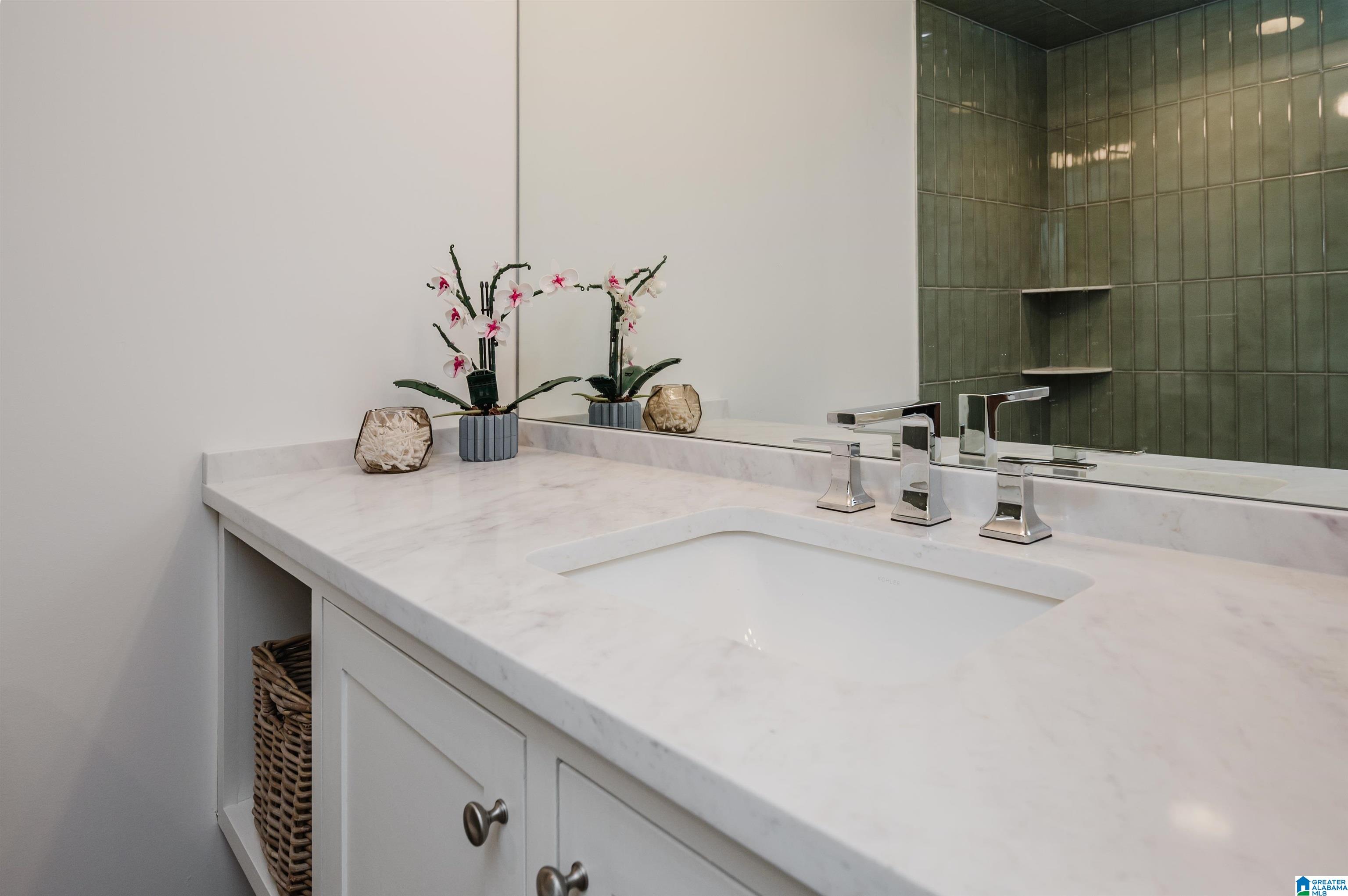 3401 Sandner Court, Unit R Birmingham, AL 35209 - Photo 22 of 48