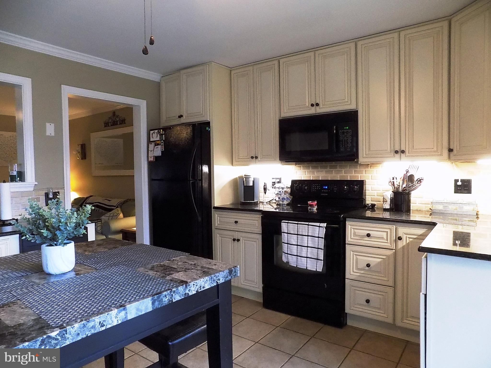 409 Berkshire Road Fairless Hills, PA 19030 - Photo 13 of 28 Gallery Image 13