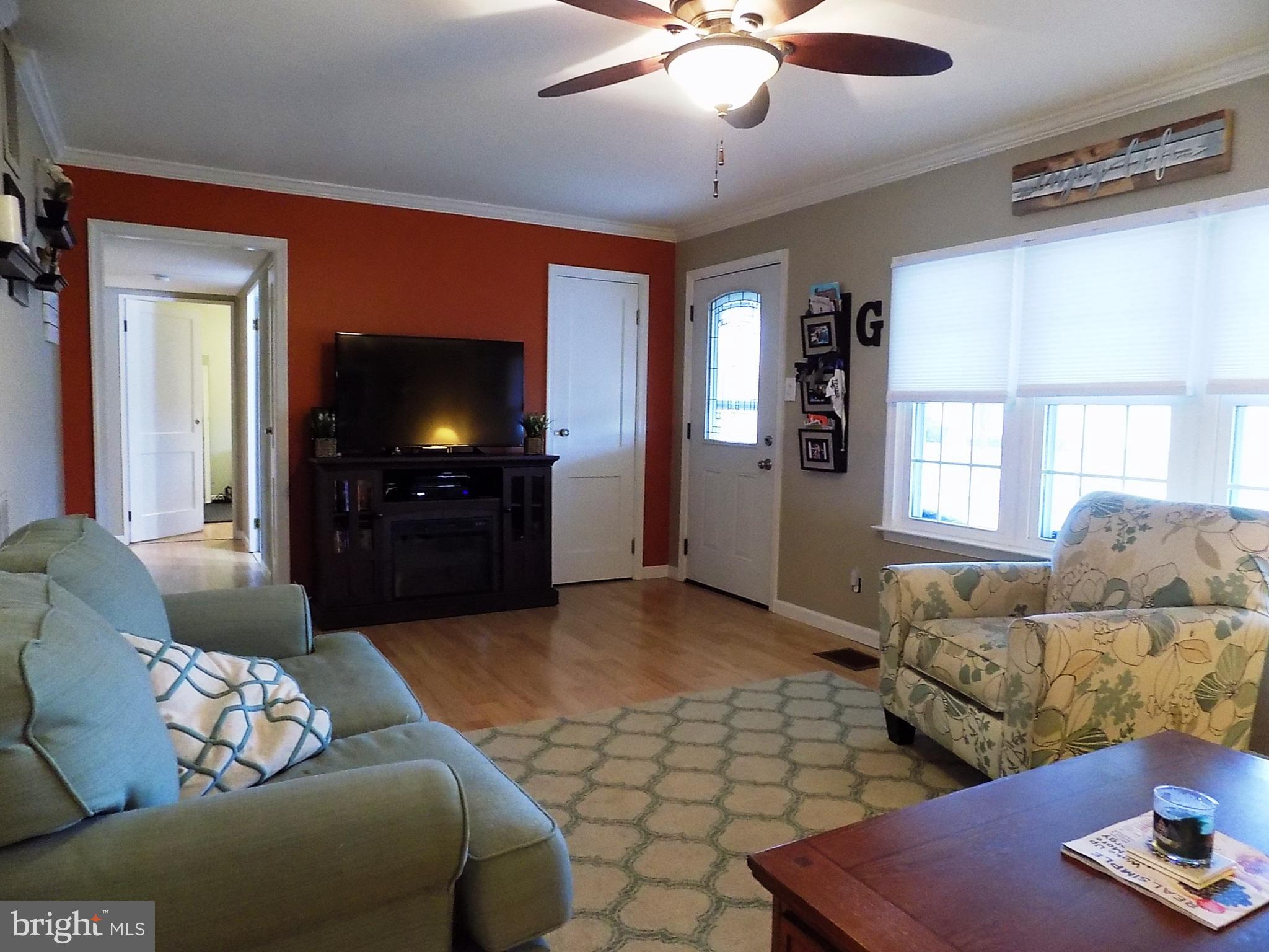 409 Berkshire Road Fairless Hills, PA 19030 - Photo 6 of 28 Gallery Image 6