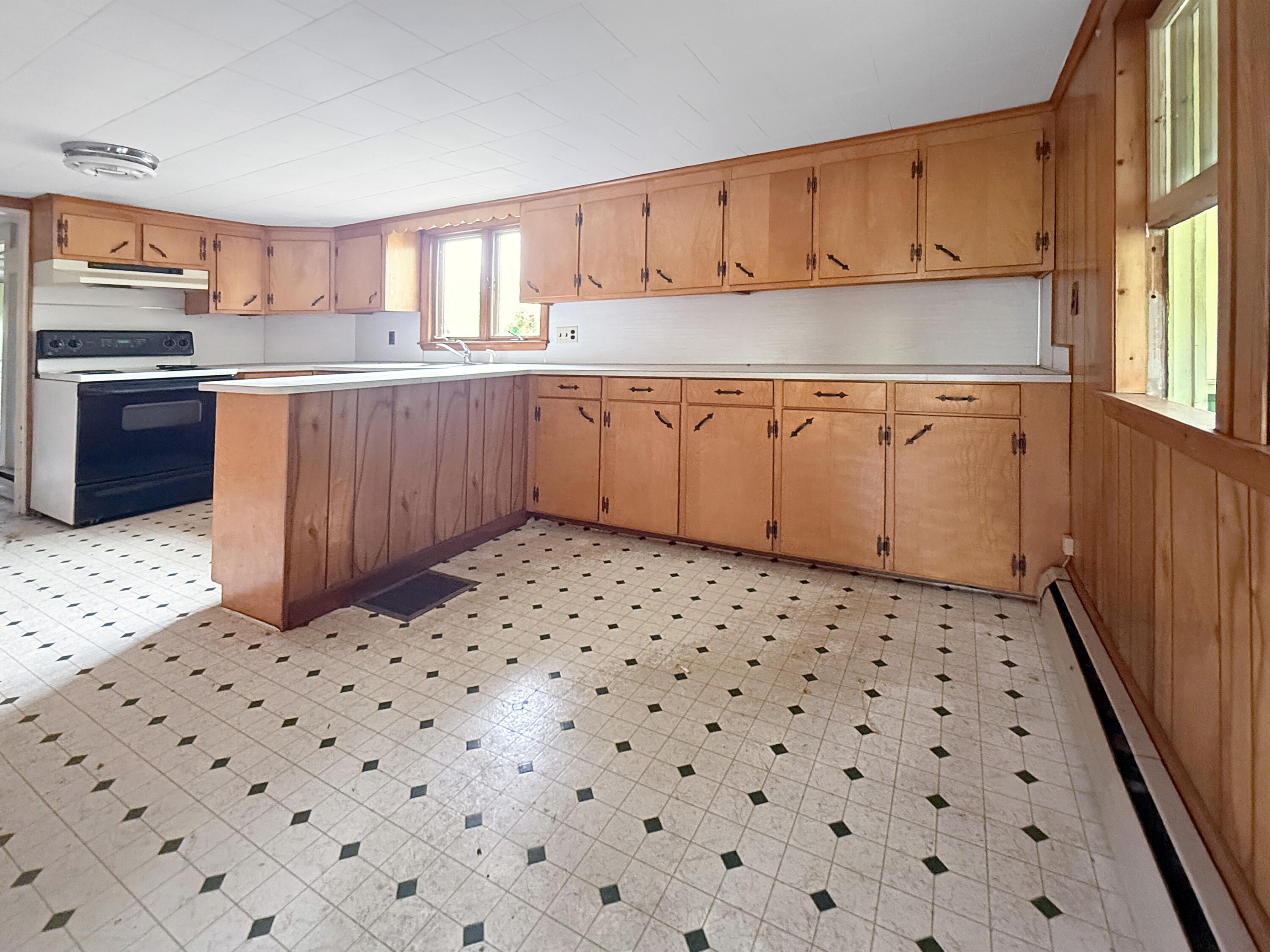 960 Main Street Wilton, ME 04294 - Photo 14 of 29 Dining Area