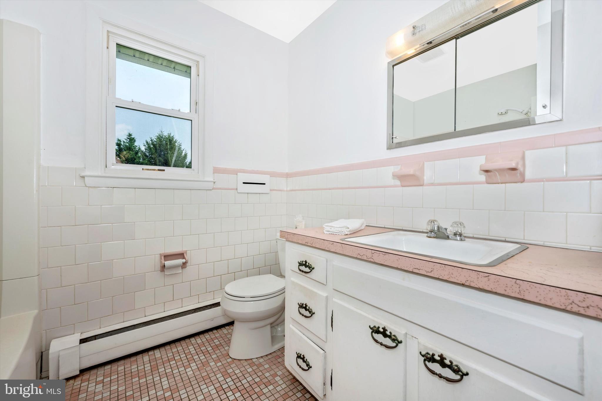 4603 Ridge Road Mount Airy, MD 21771 - Photo 16 of 32 Main Level Full Bath