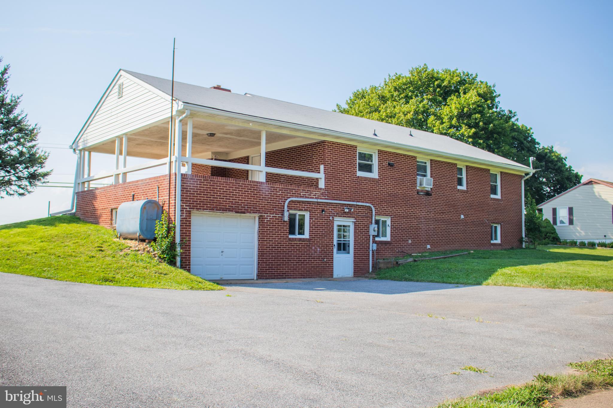 4603 Ridge Road Mount Airy, MD 21771 - Photo 4 of 32 Plenty of Parking