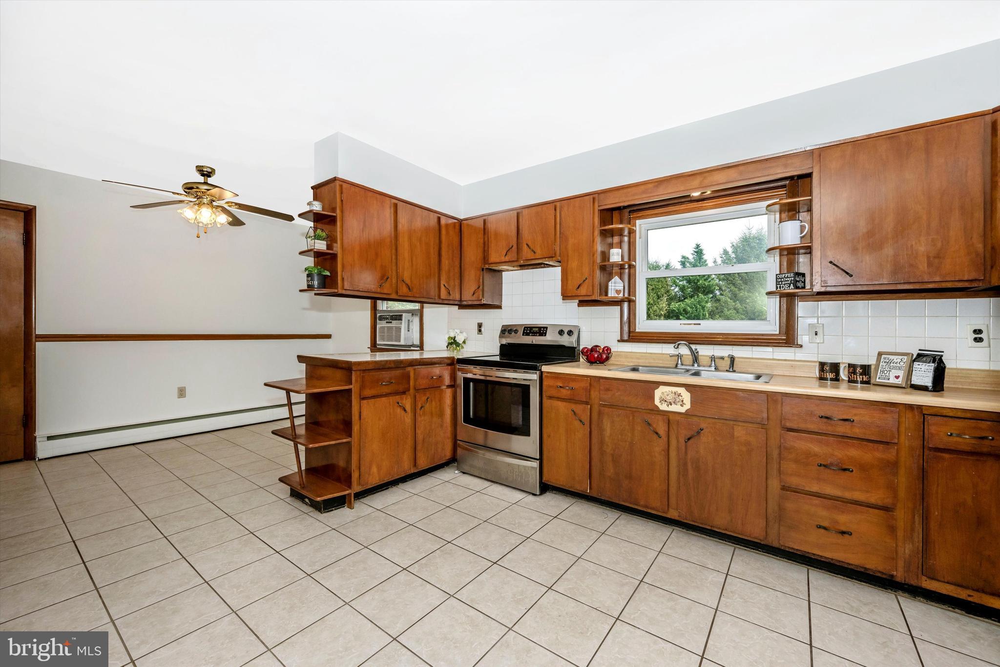 4603 Ridge Road Mount Airy, MD 21771 - Photo 8 of 32