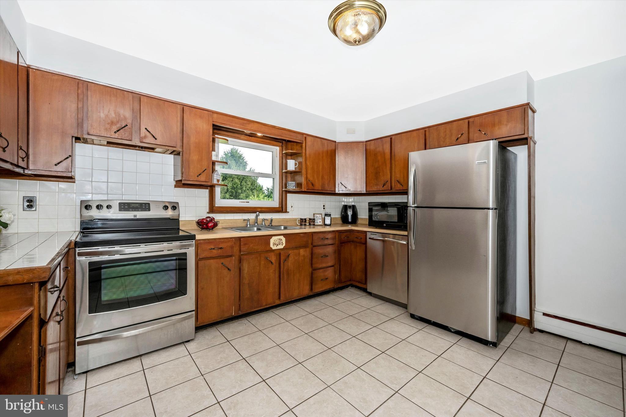 4603 Ridge Road Mount Airy, MD 21771 - Photo 10 of 32