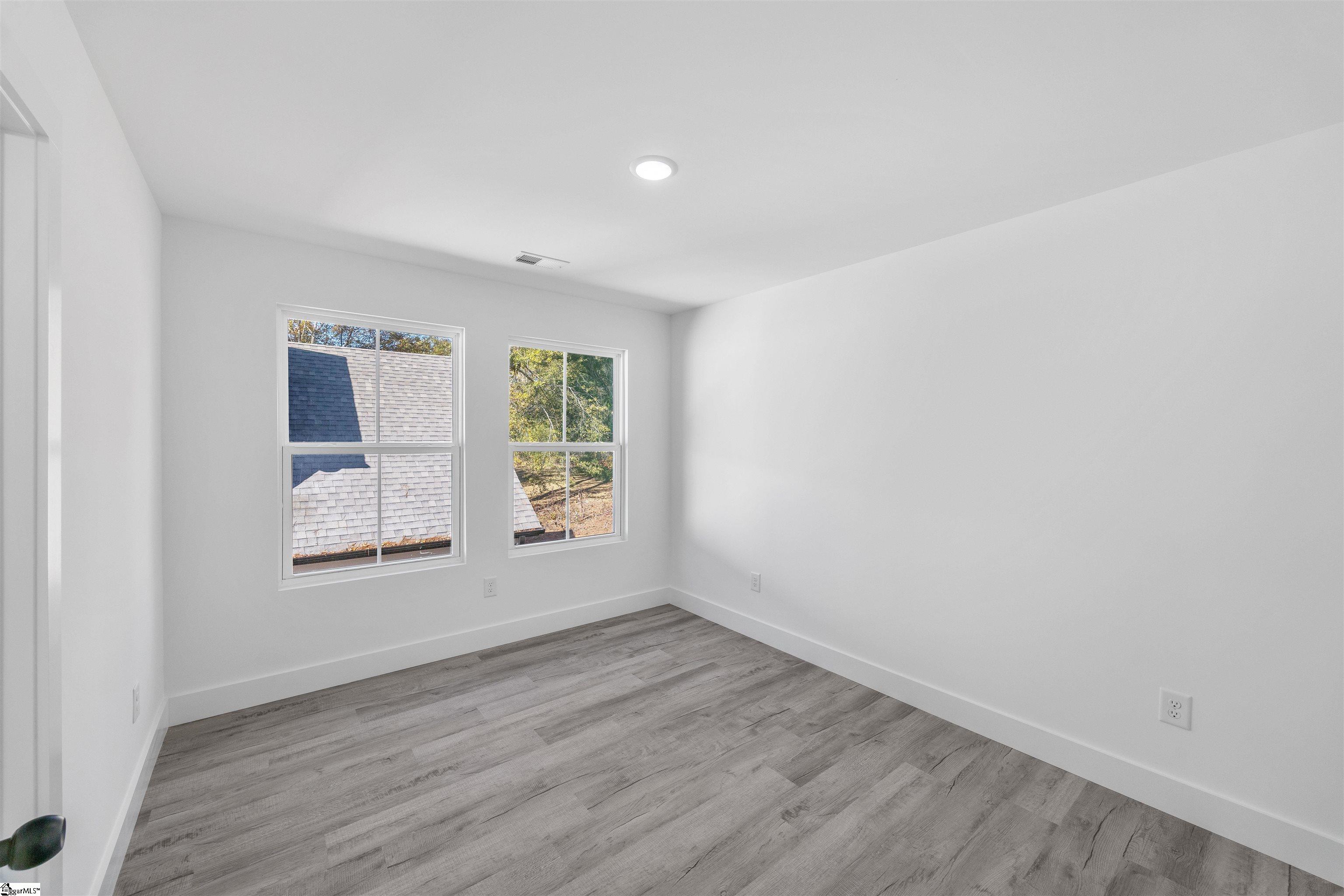 114 Hillcrest Circle Anderson, SC 29624 - Photo 23 of 46