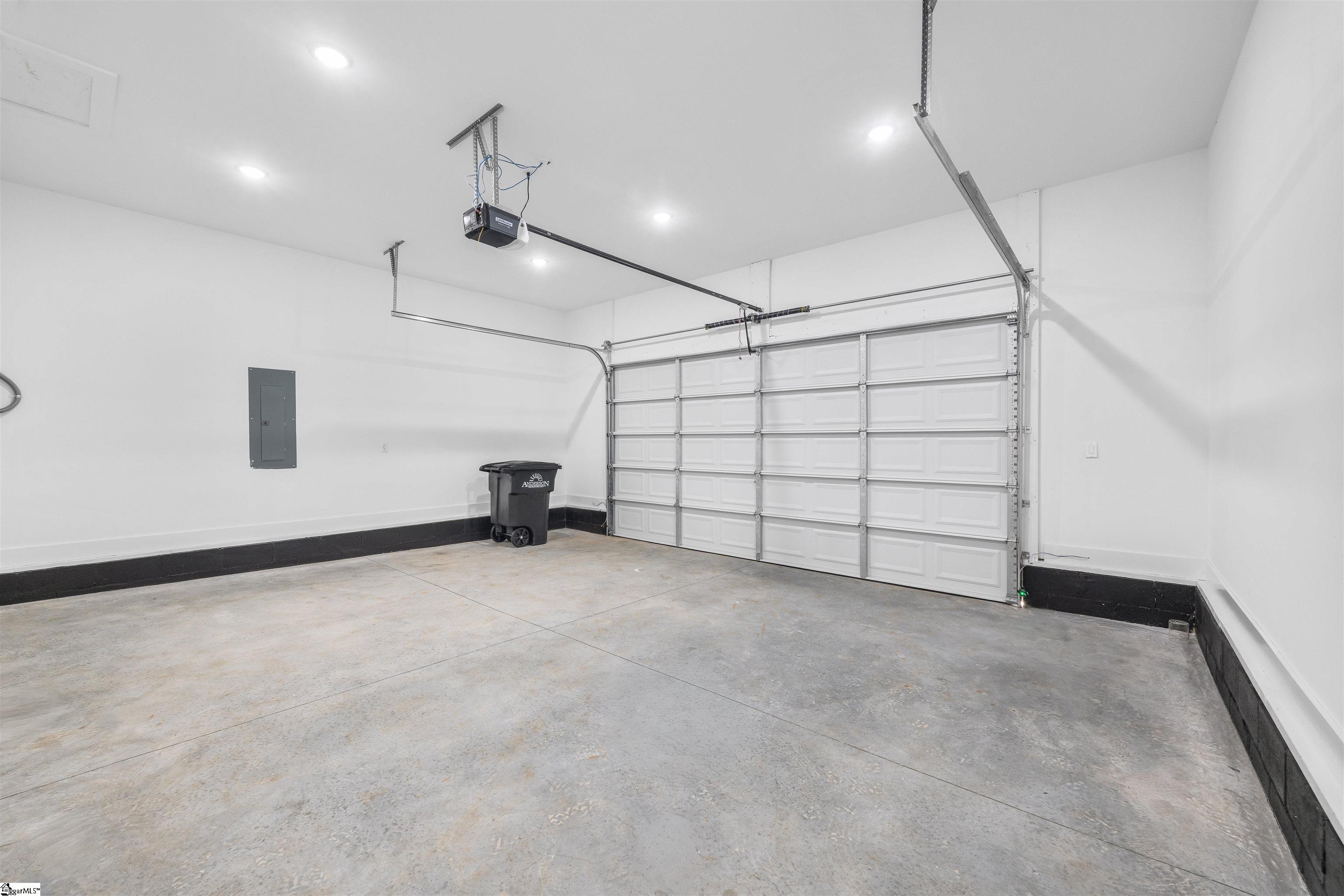 114 Hillcrest Circle Anderson, SC 29624 - Photo 31 of 46