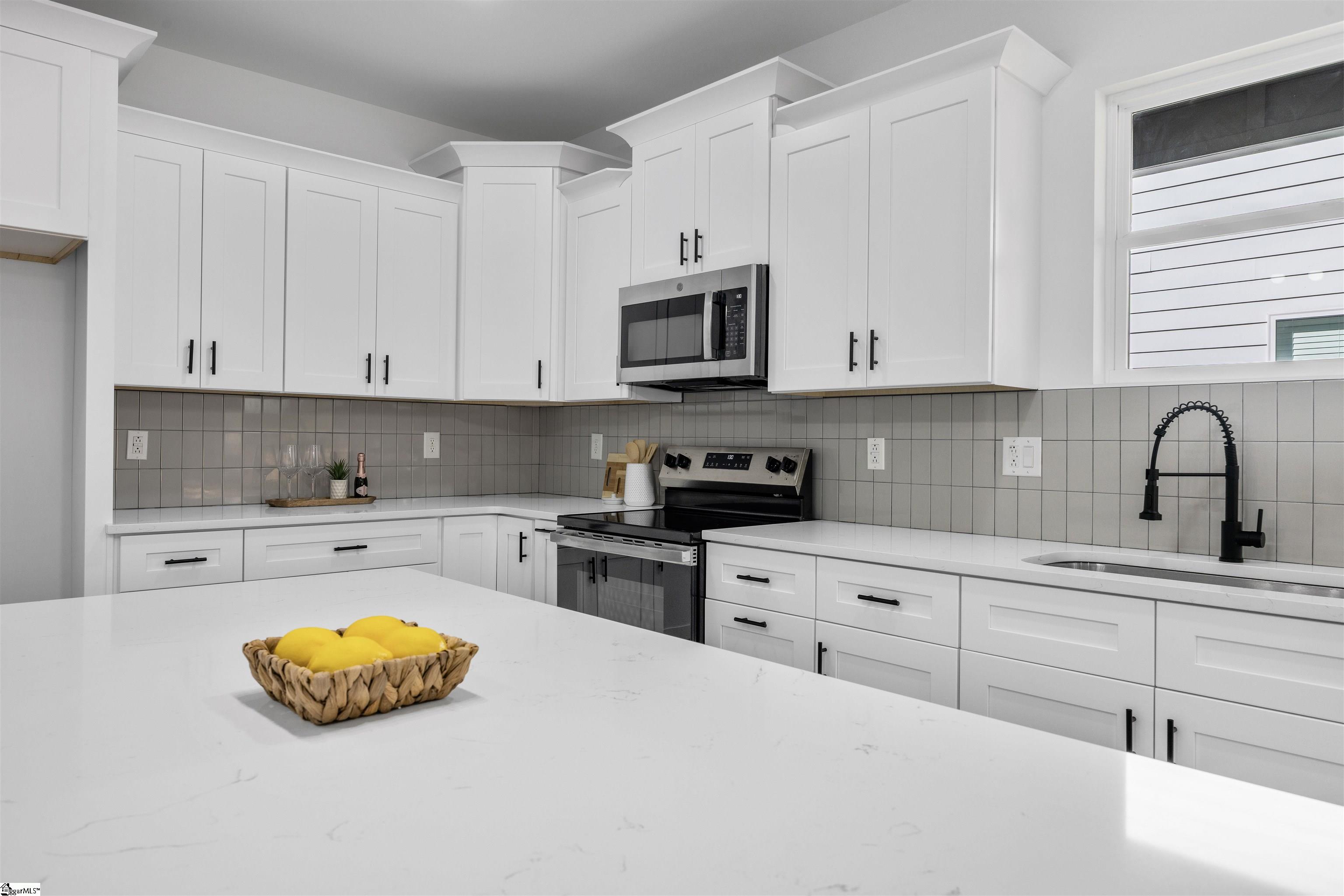 114 Hillcrest Circle Anderson, SC 29624 - Photo 5 of 46