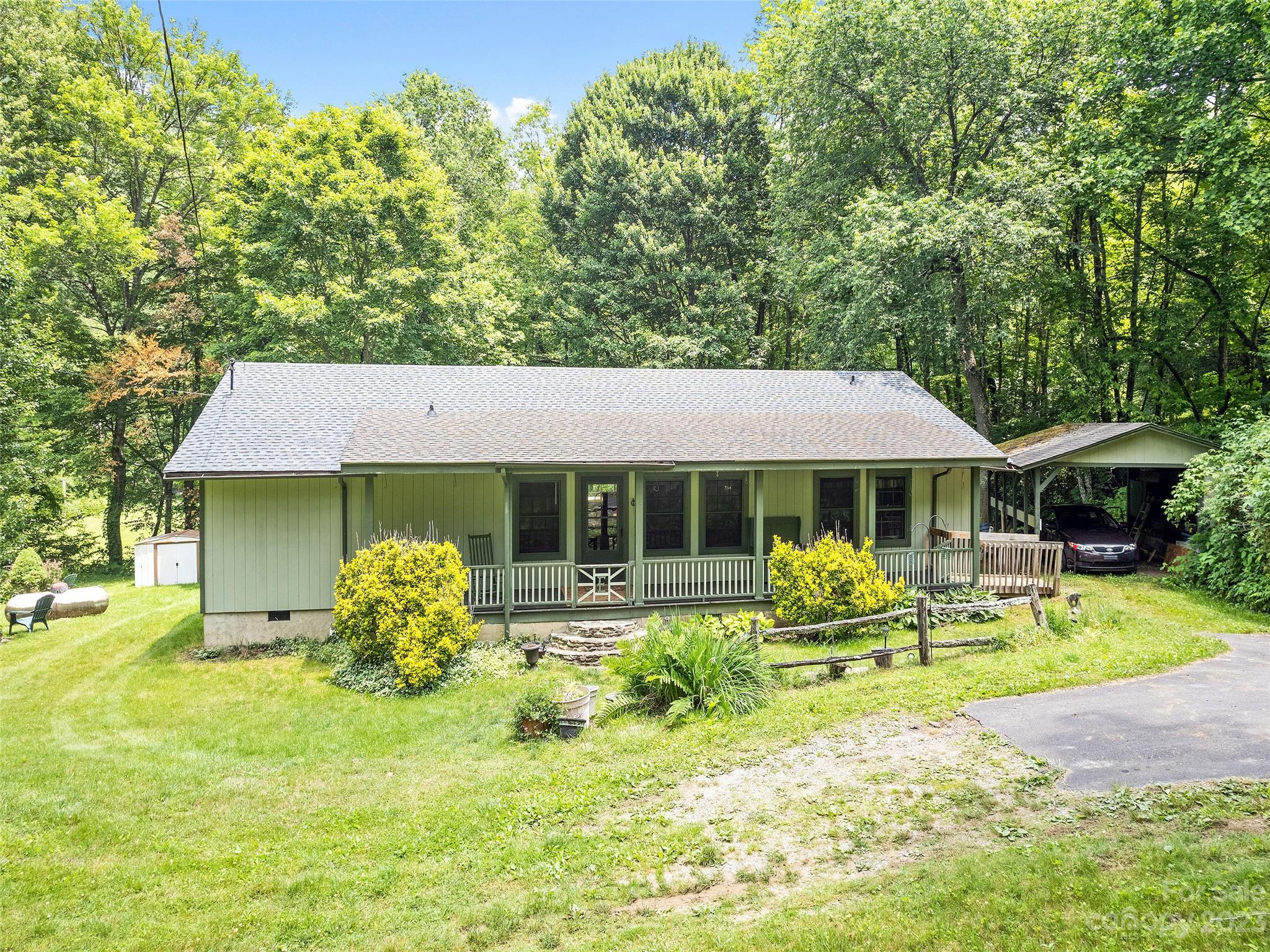 16367 Cruso Road Canton, NC 28716 - Photo 6 of 33 Gallery Image 6