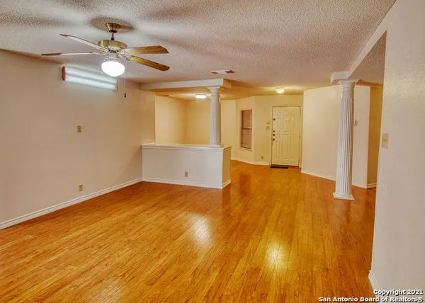 $2,025 | 13911 Edge Point Drive, San Antonio, TX 78230